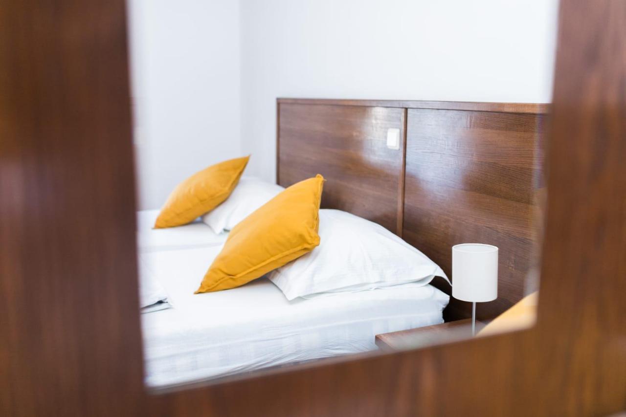 Mb Pag Bed&Breakfast 파그 외부 사진